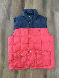 Chaleco acolchado aislante Nautica para hombre bloques de color azul marino y rojo talla mediana botones - Imagen 1 de 8