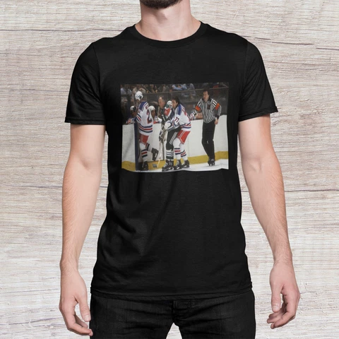 Hartford Whalers Gordie Howe New York Rangers Phil Esposito Printed T Shirt NWOT Cover