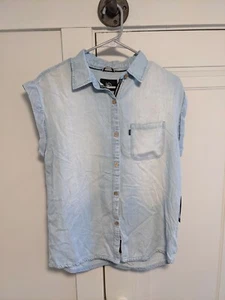 TenTree Women's Sapindale Button up - Light Wash - Picture 1 of 5