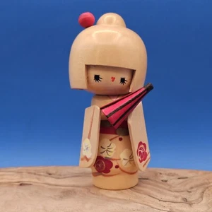 Vintage Wooden Geisha Kimono Japanese Kokeshi Doll Holding Fan 14.5 cm - Picture 1 of 8