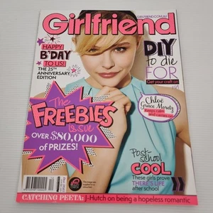 Revista Girlfriend diciembre 2013 Chloe Grace Moretz - Imagen 1 de 4