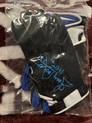 Tony Dorsett 签名一对 NFL 手套 — 第 1/4 张图片