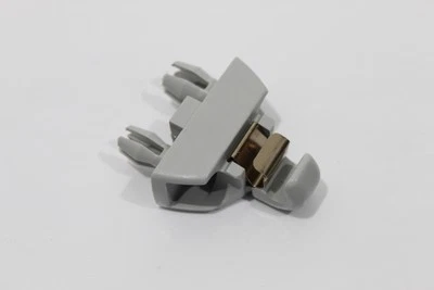 Audi A6 C6 Parasol Gancho Clip Estrella Plateado Nuevo Genuino 4F0857561Z62 Foto 1 de 4