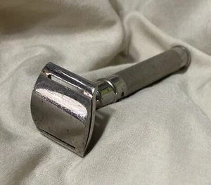 Anticor MFG vintage. Bigote de afeitar de seguridad Co. cabeza pequeña hecha en Alemania - Imagen 1 de 4
