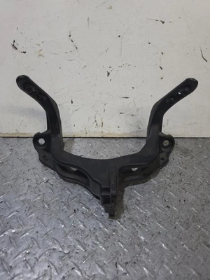 2004-2005 SUZUKI GSXR 600 750 OEM FAIRING STAY BRACKET - Image 1 of 4