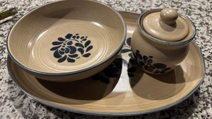 Pfaltzgraff Folk Art Tan Blue Various Pieces Lot Of 2 - Platter/Veg Bowl/Sugar - Picture 1 of 11