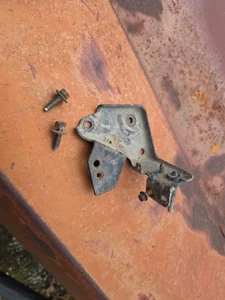 Soporte de cable de acoplamiento de carrocería del acelerador Ford F150 F250 5,4 L IC24-9728-AA DBC usado - Imagen 1 de 4