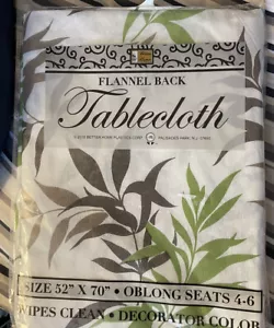 Better Homes Flannel Back Rectangle Kitchen Tablecloth 70 by 52 - Picture 1 of 1