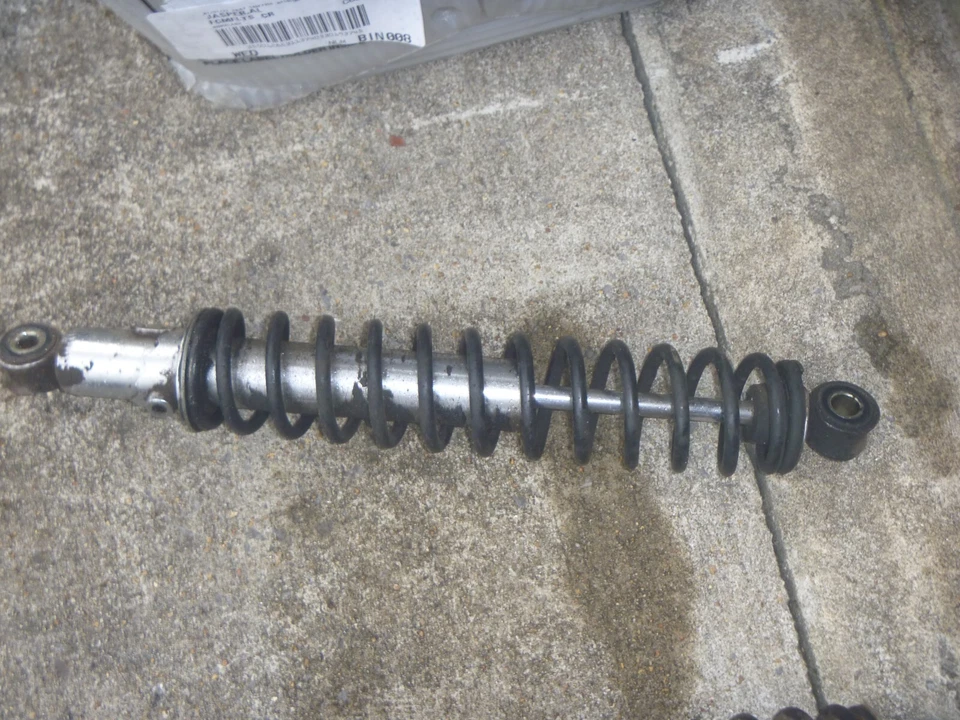 Amortiguador trasero Kawasaki KE100 KE 100 G5 LH vintage 72-01 OEM Foto 1 de 1