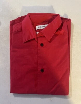 Camisa de popelina elástica lisa calce ajustado roja talla 10 de Calvin Klein para niños nueva sin etiquetas Foto 1 de 2