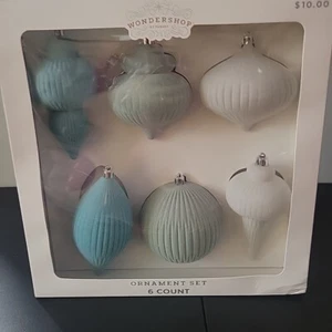Ornaments Set - Picture 1 of 2