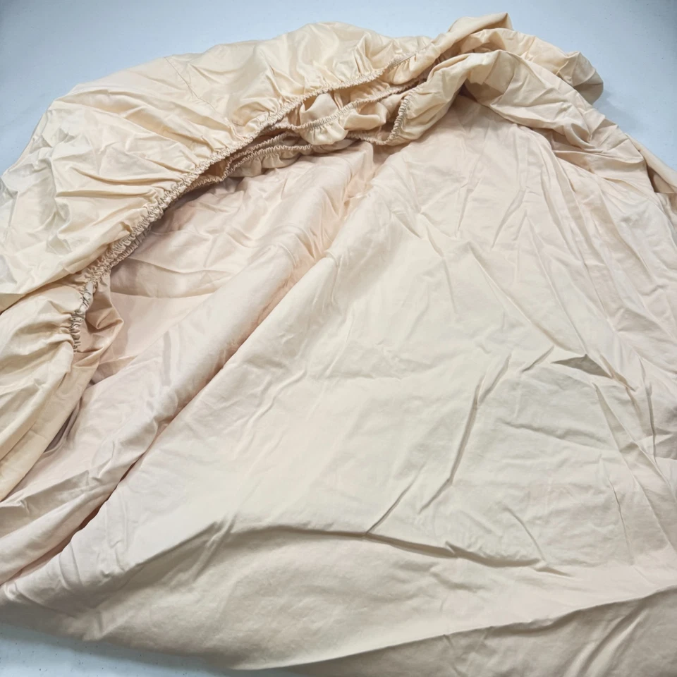 Sábana bajera calvin klein queen beige macizo 100% algodón peinado tonos neutros Foto 1 de 4