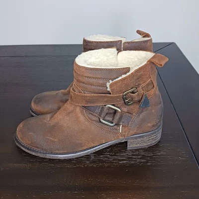 Botas al tobillo Sundance de cuero envejecido boho occidentales forradas de lana para mujer talla 6 Foto 1 de 4