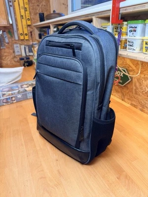 Laptop Rucksack für 17 Zoll Laptop und Tablet/iPad gebraucht - wie neu - Bild 1 von 4