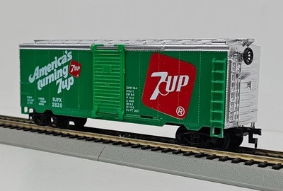 HO Life-Like 8479 7-Up Soda billboard 40' Boxcar NOS New - Image 1 of 4