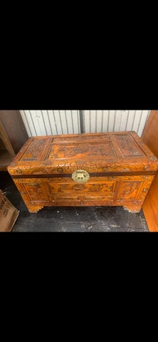 oriental wooden cedar chest Cover