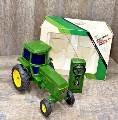 Vintage Ertl Radio Controlled Tractor - Amazing Display Piece OR Parts / Repair - Image 1 of 4