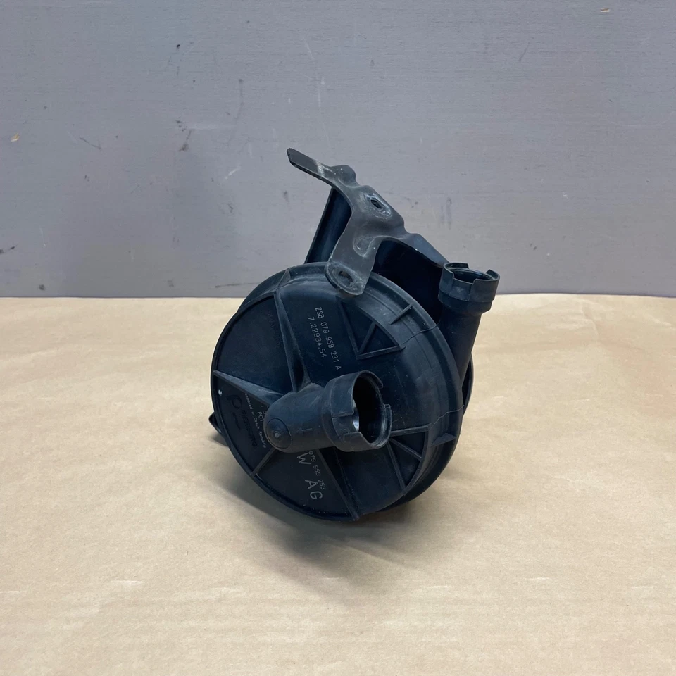 Bomba de inyección de aire secundaria Audi 2012-2017 con soporte OEM 079959253 Foto 1 de 4