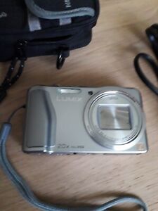 Panasonic LUMIX DMC-TZ31 14,1 MP 3D, GPS  Digitalkamera - Silber. TOP Zustand!!!