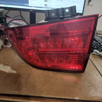 Luz trasera ACURA TL 04 05 06 ORIGINAL pasajero lado derecho OEM 2XL 949301 Honda Foto 1 de 4