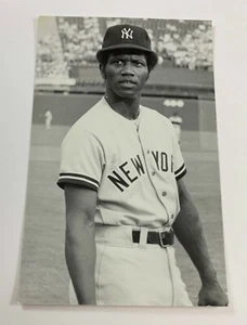Paul Blair New York Yankees Vintage Baseball Postcard NYY - Picture 1 of 2