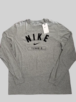Camiseta Tenis Nike Para Hombre Talla XL Manga Larga Cuello Redondo Gráfico Logo Gris Nueva Foto 1 de 3