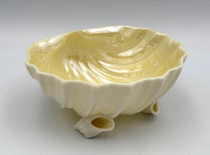 Belleek Vintage Seashell Footed Neptune Dish Irish Porcelain Ivory Trinket Bowl - Picture 1 of 11