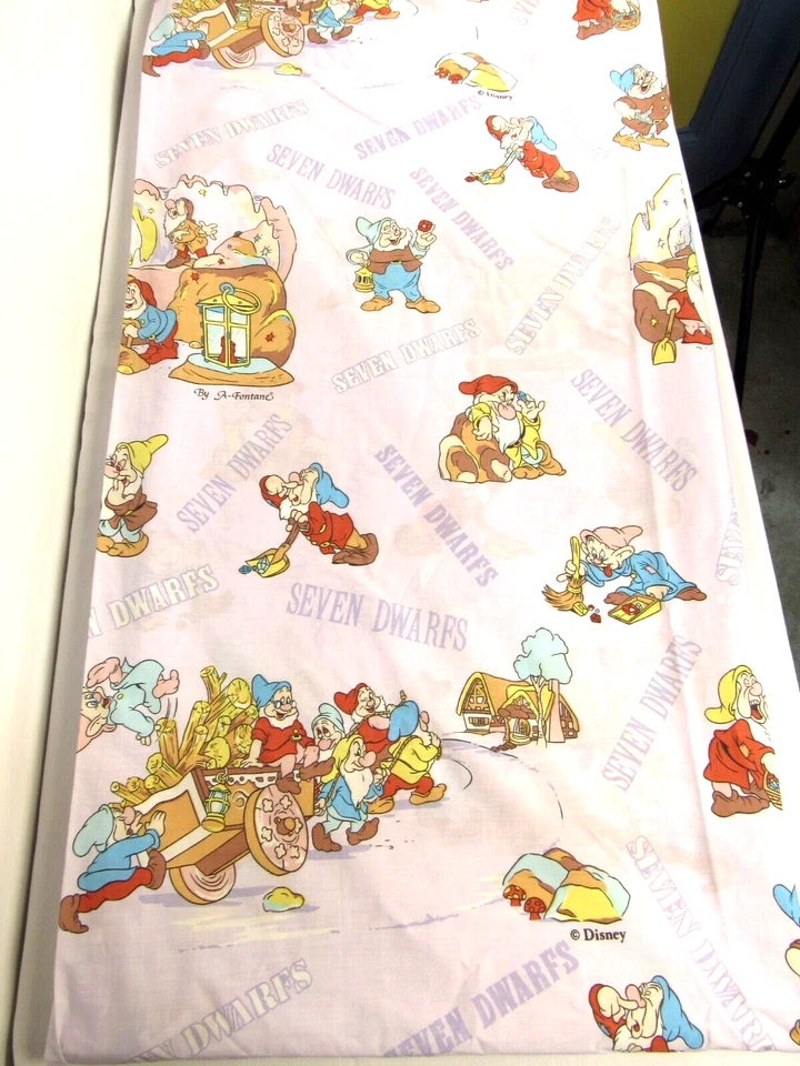 Snow White and the Seven Dwarfs Twin Duvet Cover - A-Fontane - Vintage - Dwarves - Image 1 of 4
