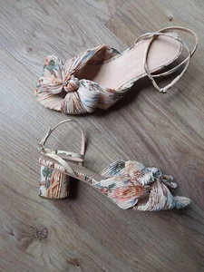 Loeffler Randall Dahlia Cream Floral Penny Bow Knot Sandals Womens 9 - Picture 1 of 13