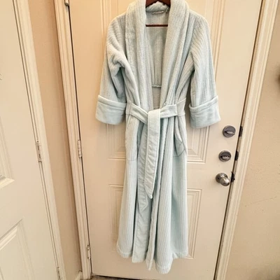 Soft Surroundings Plush Ice Blue Bathrobe M Textured Fleece Wrap Robe - Image 1 of 4
