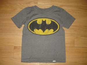 Boys GAP KIDS BATMAN Short Sleeve SHIRT / TOP TEE Sz XS 4-5 - Picture 1 of 1