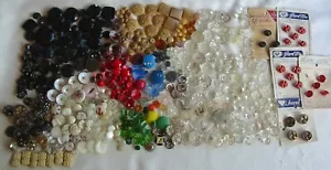 Enorme Lotto Vintage Antico Tutti Bottoni 100% Vetro 500+ Collezione + Strass Vecchio - Foto 1 di 4