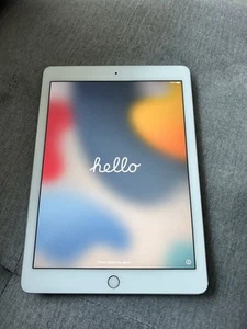 Apple iPad Air 2 64GB weiß/silber WiFi A1566 - Bild 1 von 3
