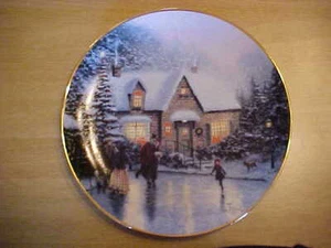 Knowles 1991 Thomas Kinkade Collector's Plate "Homespun Holiday" Christmas - Picture 1 of 3