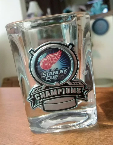 Detroit Red Wings 2008 Stanley NHL Champions Shot Glass Cover