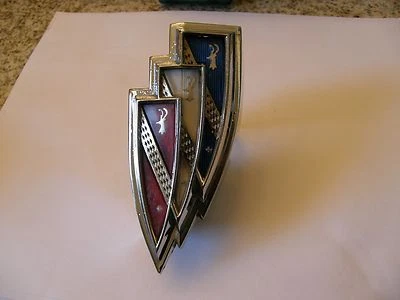 1970 Buick Skylark, Sport Wagon Front Center Grille Emblem 1232853 FREE ShipN 48 - Image 1 of 4