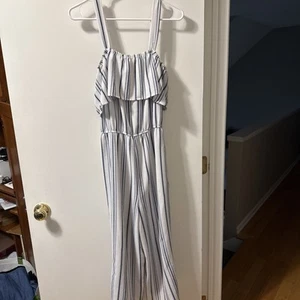 Rue 21 White And Blue Ruffle Jumpsuit - Picture 1 of 8