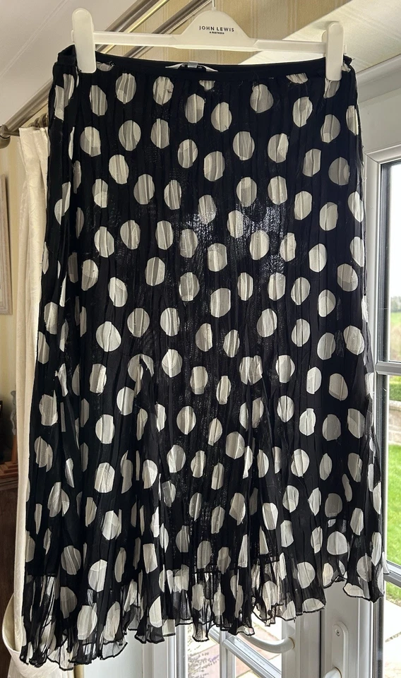 East Ladies Polka Dot Skirt Size 14 Lined and with Elasticated Waistband Used - Image 1 of 2