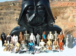 24 Vintage Star Wars Figures & Weapons 1977-1983 NICE Darth Vader CASE - Picture 1 of 9