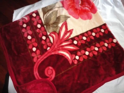 ДЕЛЬФИН СУПЕР ПЛЮШЕВЫЙ ТЯЖЕЛЫЙ ТЕПЛЫЙ КРАСНЫЙ ЦВЕТОЧНЫЙ КОРОЛЕВА/КОРОЛЬ ОДЕЯЛО ТОЛЩИНОЙ 85 X 90 - Изображение 1 из 4