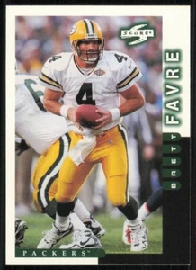 1998 Score #66 Brett Favre - Picture 1 of 2