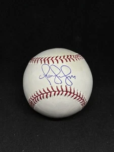 CLEVELAND INDIANS OMAR VIZQUEL SIGNED BASEBALL JSA COA AUTHENTIC AUTOGRAPH MLB - Picture 1 of 2