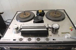 AMPEX 351-2 350 REEL TO REEL TAPE RECORDER WITH PREAMPS IN CASES - Picture 1 of 22