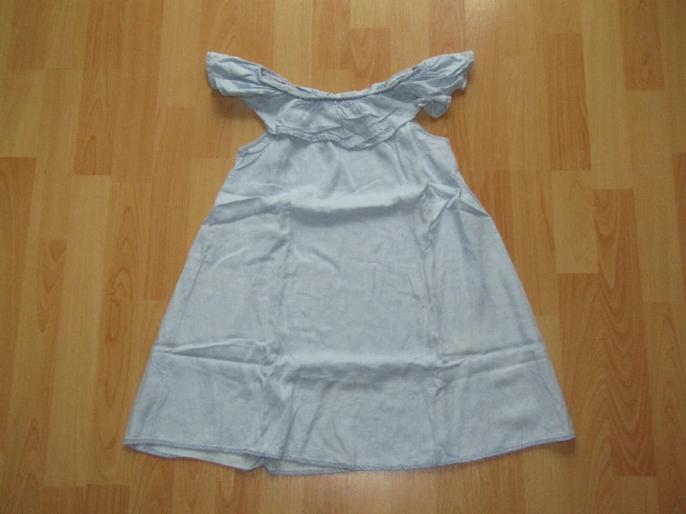 Kleid in Gr.140 von C&A - Bild 1 von 1