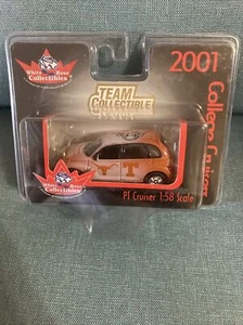 2001 UNIVERSITY OF TEXAS PT CRUISER /1:58 SCALE/WHITE ROSE COLLECTIBLES - Picture 1 of 4