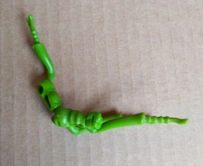 TRANSFORMERS BEAST WARS PREDACON INSECTICON LEFT ARM REPLACEMENT PART! L26 - Image 1 of 2