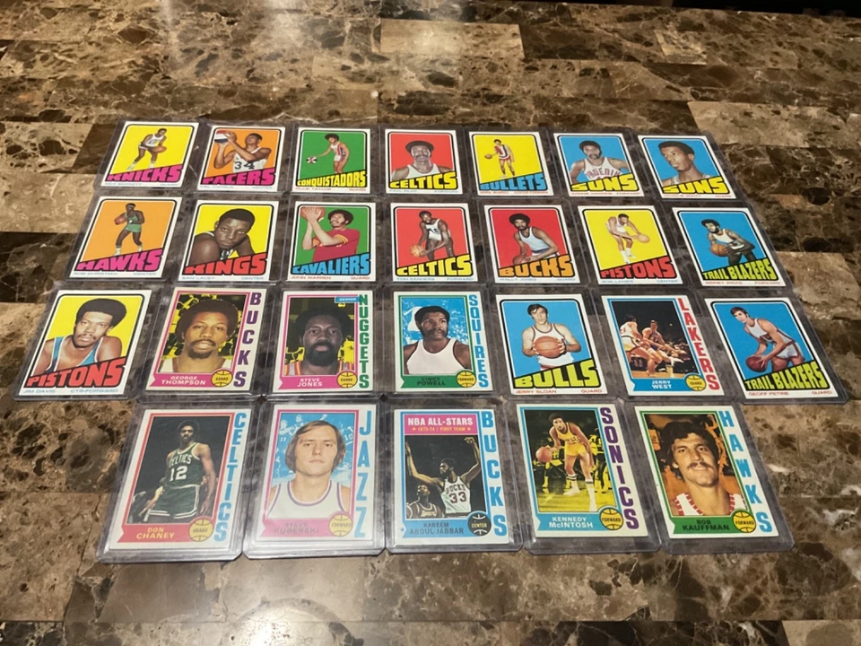 Lote de 26 tarjetas de baloncesto Topps vintage de los años 70 *Kareem, Jerry West, Paul Silas++ Foto 1 de 4