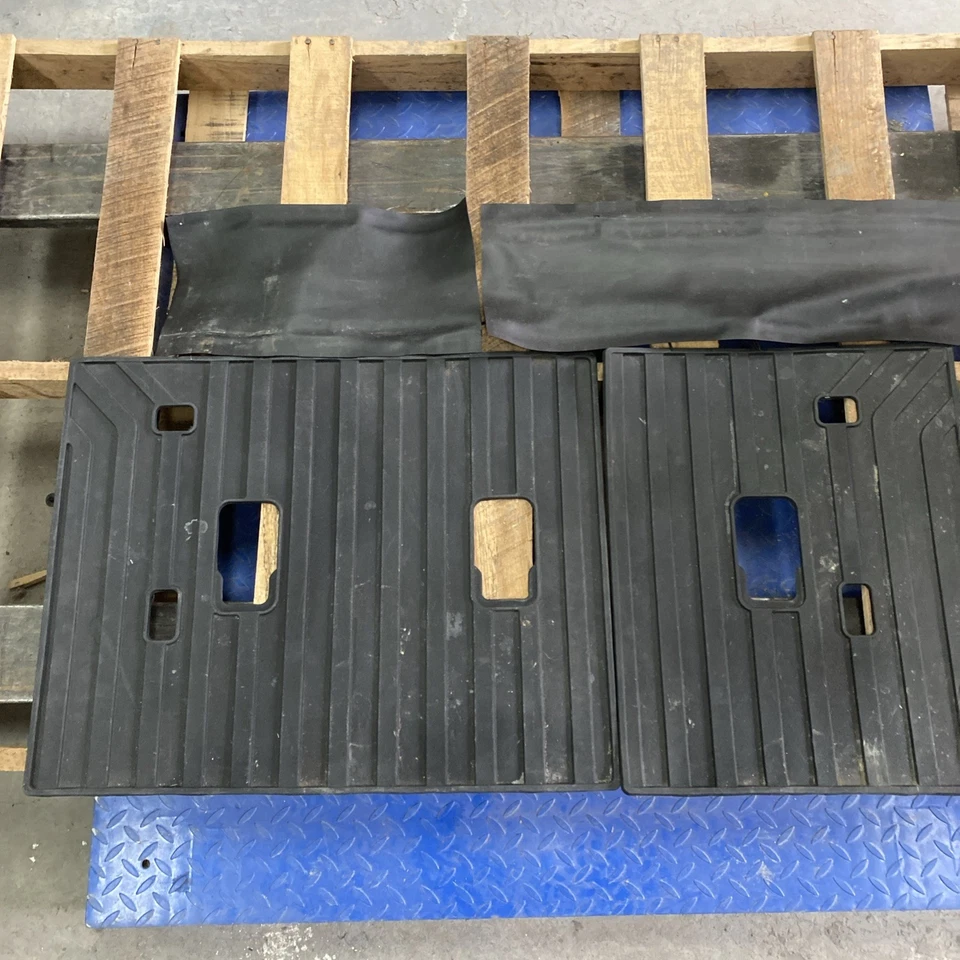 Protector de respaldo trasero Subaru Ascent 2019 2020 2021-2024 tercera fila negro OEM Foto 1 de 4