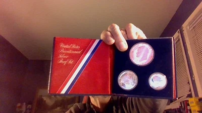 1776-1976 United States Bicentennial 3 coins 40% Silver Proof Set - - Image 1 of 3