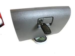 GENUINE FOCUS CC CONVERTIBLE GLOVEBOX WITH KEY AND LOCK 6N41 A06044 BDW 06-10 - Picture 1 of 6